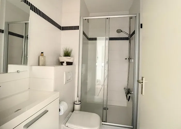 Royal Ascot Q7 Met Terras En Zeezicht Op Toplocatie * Остенде